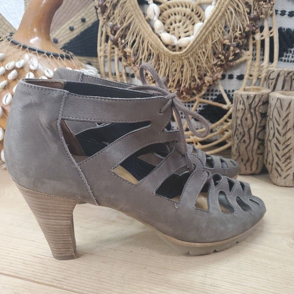 Paul Green Munchen Women's US 9.5/UK 7 Leather Lace Up Peep Toe Gladiator Heels